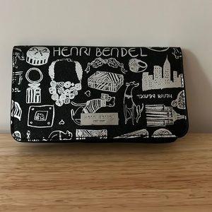 Henri Bendel small wallet